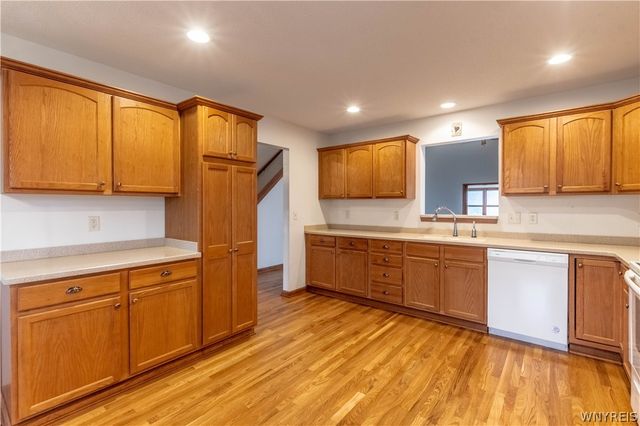 2 Lakeside Circle, Elma, NY 14059