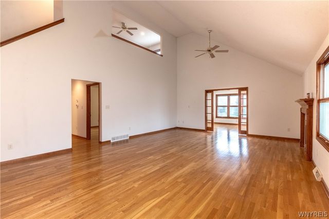 2 Lakeside Circle, Elma, NY 14059