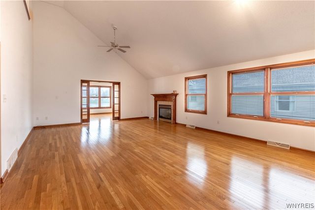 2 Lakeside Circle, Elma, NY 14059