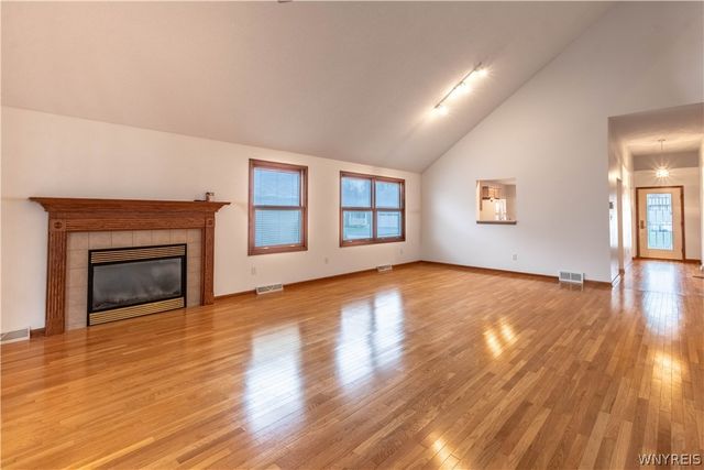 2 Lakeside Circle, Elma, NY 14059