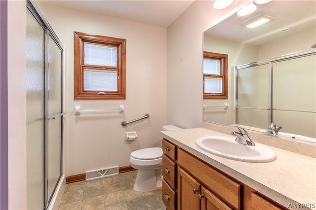 2 Lakeside Circle, Elma, NY 14059