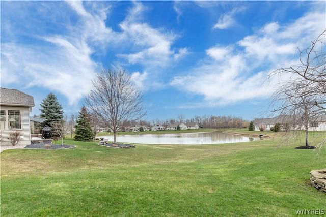2 Lakeside Circle, Elma, NY 14059
