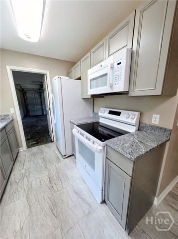 648 Honey Ridge Lane, Hinesville, GA 31313