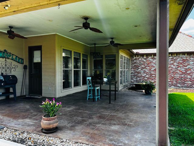 41216 Lakefront Ave, Gonzales, LA 70737