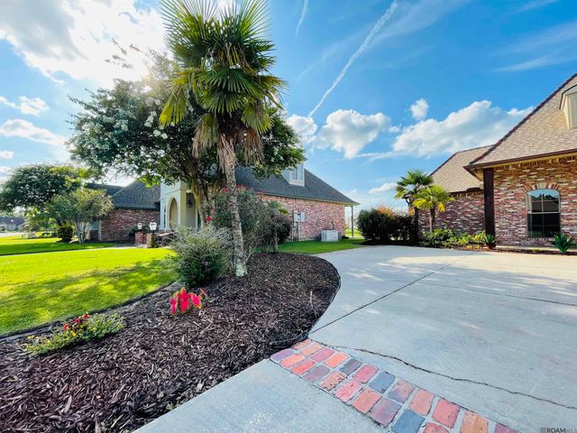 41216 Lakefront Ave, Gonzales, LA 70737