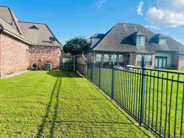 41216 Lakefront Ave, Gonzales, LA 70737