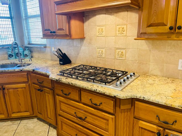 41216 Lakefront Ave, Gonzales, LA 70737