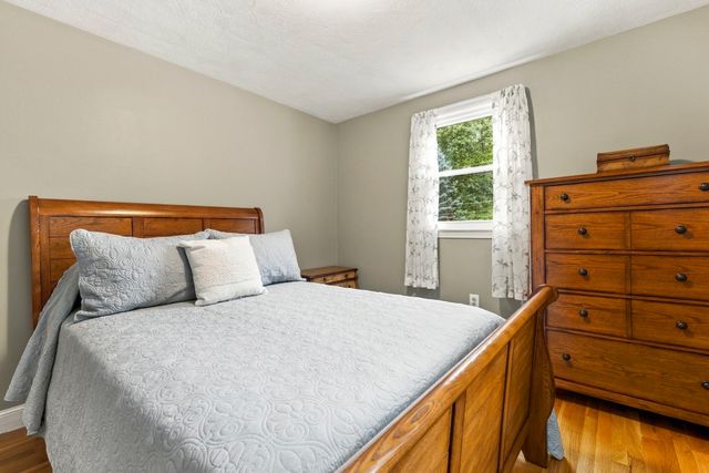 115 Quincy Rd, Tewksbury, MA 01876