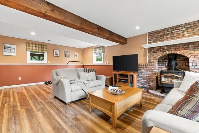 115 Quincy Rd, Tewksbury, MA 01876