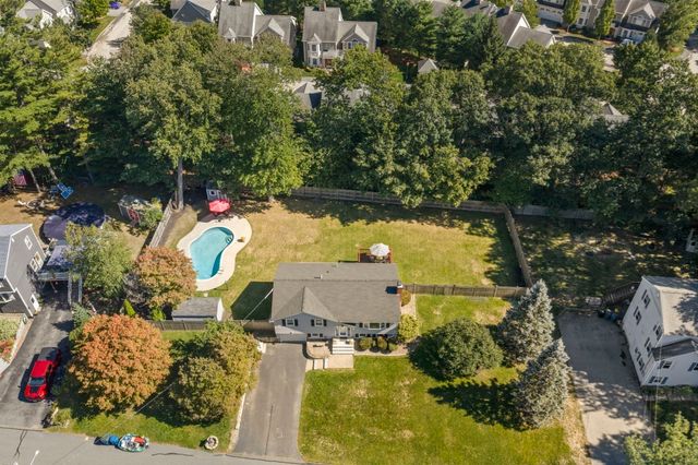 115 Quincy Rd, Tewksbury, MA 01876
