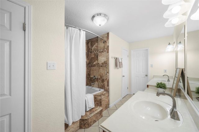 2504 Country Club Drive, Pearland, TX 77581