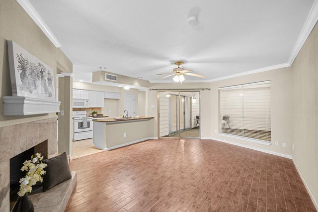 2504 Country Club Drive, Pearland, TX 77581