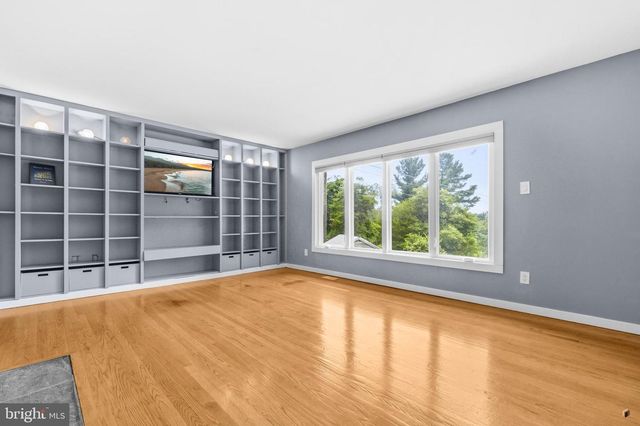 39030 MOUNT GILEAD RD, Leesburg, VA 20175