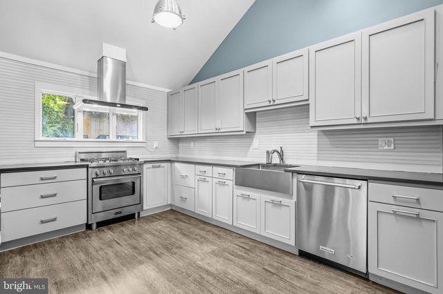 39030 MOUNT GILEAD RD, Leesburg, VA 20175