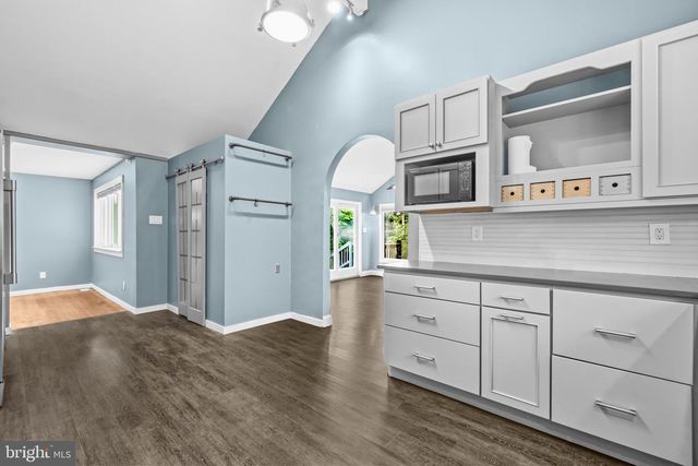 39030 MOUNT GILEAD RD, Leesburg, VA 20175