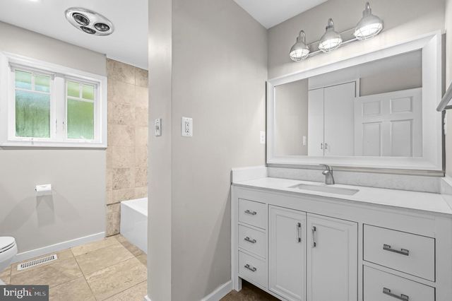 39030 MOUNT GILEAD RD, Leesburg, VA 20175