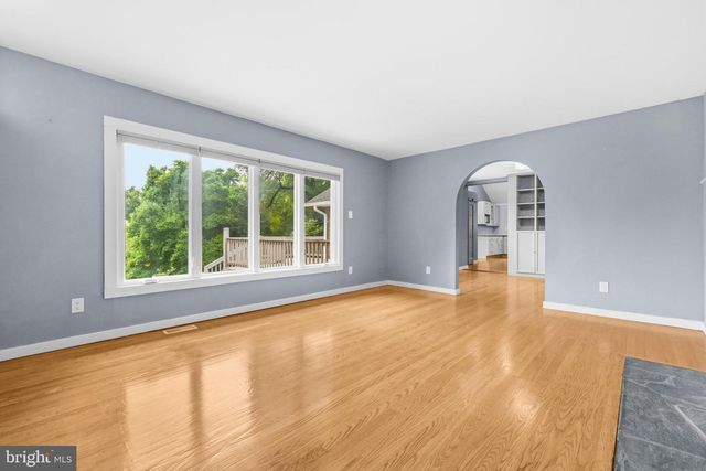 39030 MOUNT GILEAD RD, Leesburg, VA 20175