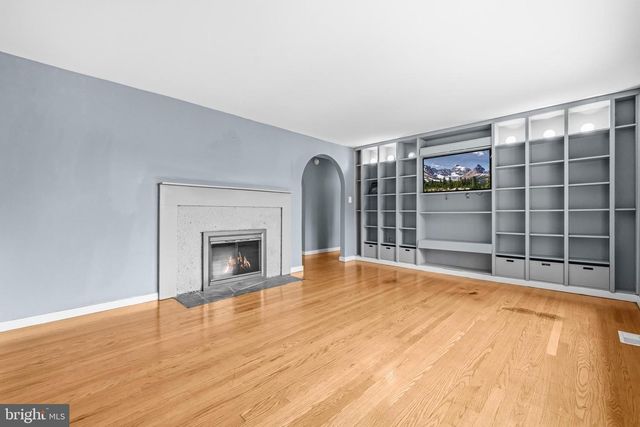 39030 MOUNT GILEAD RD, Leesburg, VA 20175