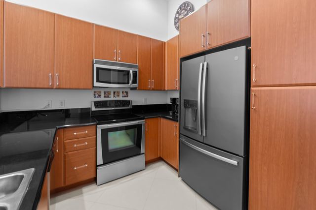 701 S Olive Avenue 218, West Palm Beach, FL 33401