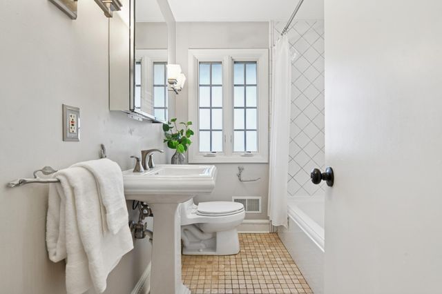 5900 Pillsbury Avenue, Minneapolis, MN 55419