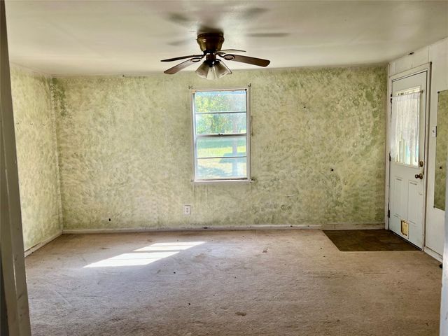 906 Young Street, Nocona, TX 76255