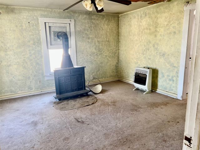 906 Young Street, Nocona, TX 76255