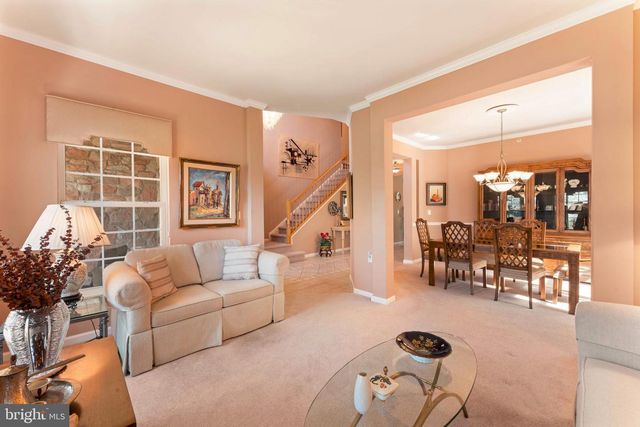 342 N FOUNDERS CT, Warrington, PA 18976
