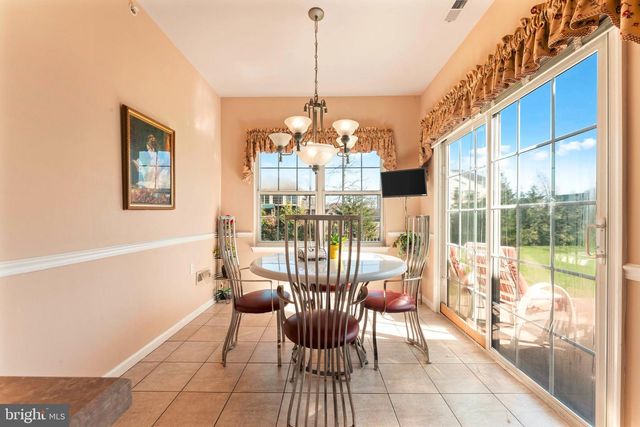 342 N FOUNDERS CT, Warrington, PA 18976