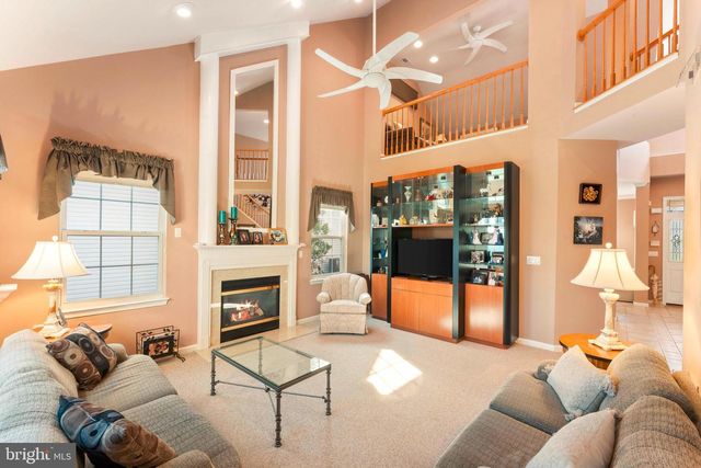 342 N FOUNDERS CT, Warrington, PA 18976
