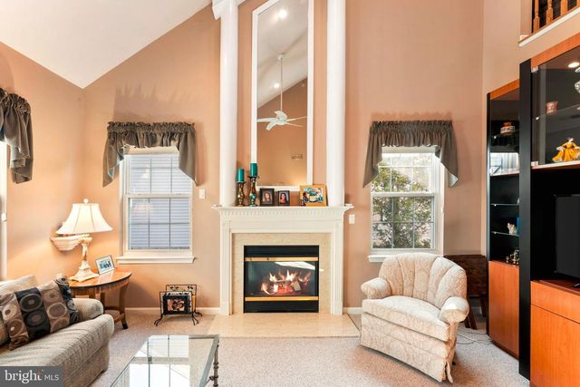 342 N FOUNDERS CT, Warrington, PA 18976