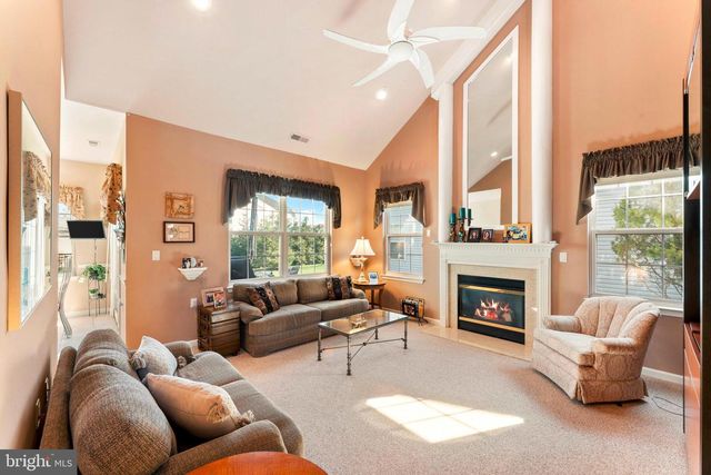 342 N FOUNDERS CT, Warrington, PA 18976