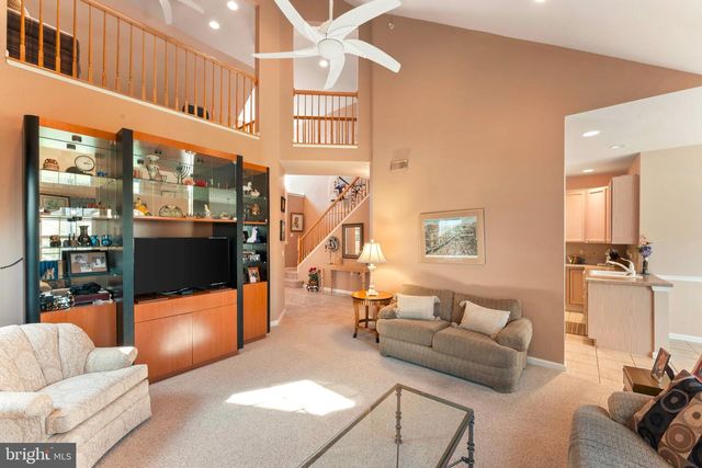 342 N FOUNDERS CT, Warrington, PA 18976