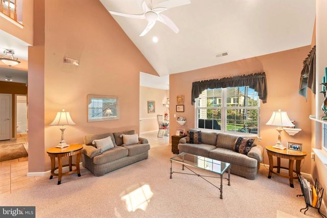 342 N FOUNDERS CT, Warrington, PA 18976