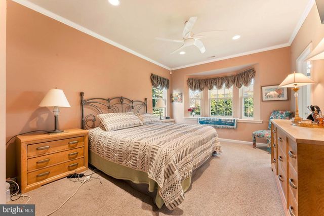 342 N FOUNDERS CT, Warrington, PA 18976