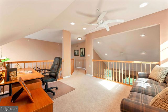 342 N FOUNDERS CT, Warrington, PA 18976