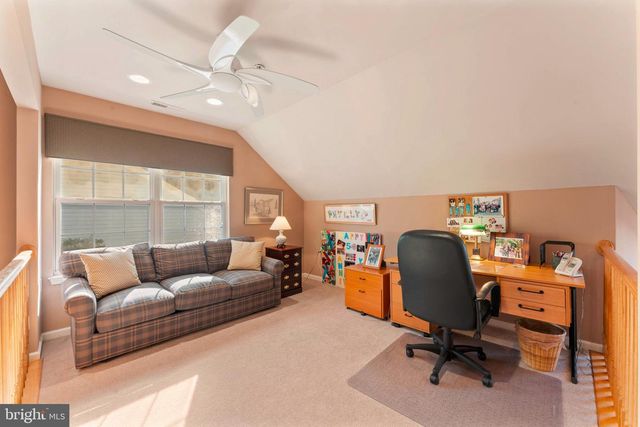 342 N FOUNDERS CT, Warrington, PA 18976