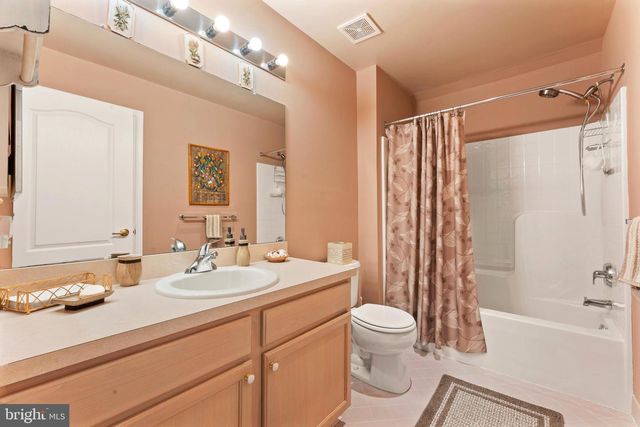 342 N FOUNDERS CT, Warrington, PA 18976