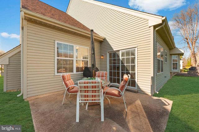 342 N FOUNDERS CT, Warrington, PA 18976