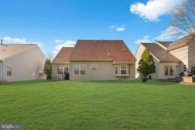 342 N FOUNDERS CT, Warrington, PA 18976