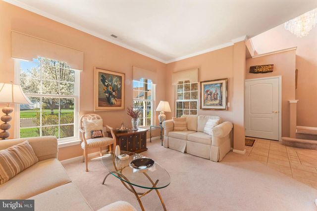 342 N FOUNDERS CT, Warrington, PA 18976