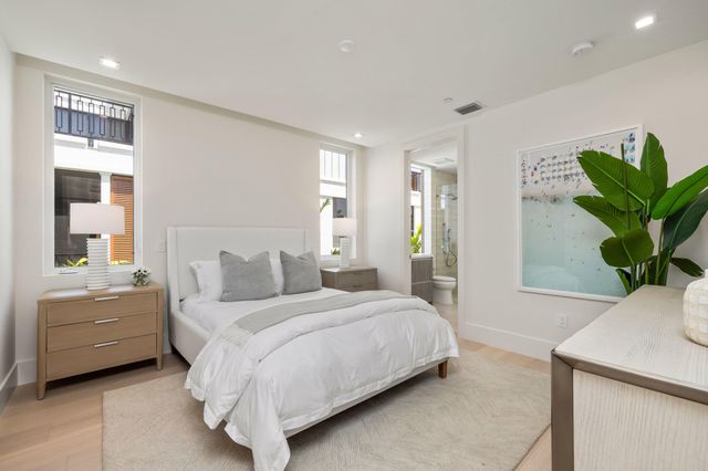 816 Palm Trail, Delray Beach, FL 33483