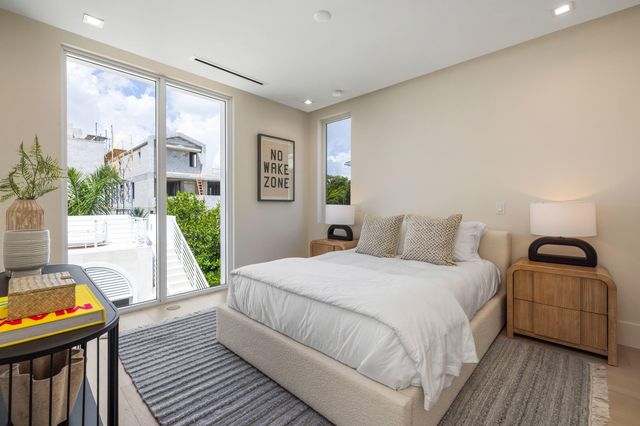 816 Palm Trail, Delray Beach, FL 33483