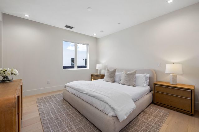 816 Palm Trail, Delray Beach, FL 33483