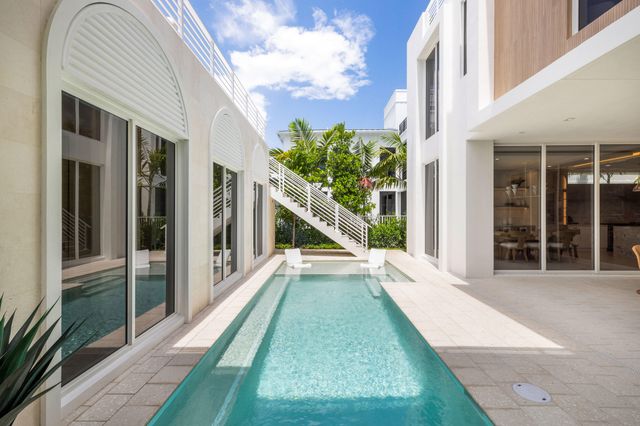 816 Palm Trail, Delray Beach, FL 33483