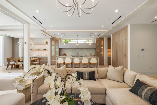 816 Palm Trail, Delray Beach, FL 33483