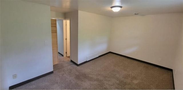 807 N Clark Avenue, Edgerton, MO 64444