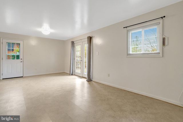 488 N OWEN ST, Alexandria, VA 22304