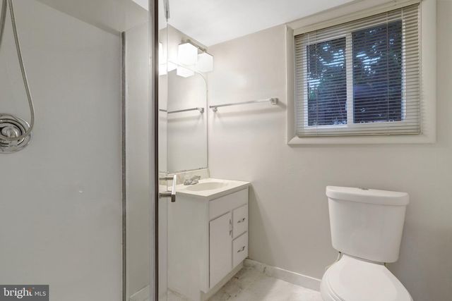 488 N OWEN ST, Alexandria, VA 22304