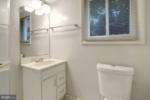 488 N OWEN ST, Alexandria, VA 22304