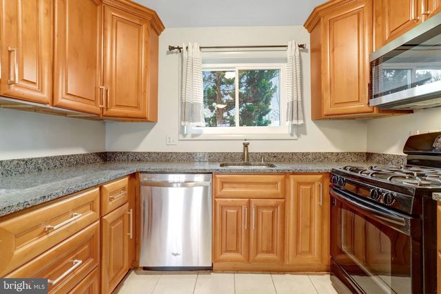 488 N OWEN ST, Alexandria, VA 22304